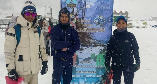 कश्मीर के सोनमर्ग में आयोजित 08 वीं राष्ट्रीय स्नो शू प्रतियोगिता में चमोली की सरोजनी ने स्वर्ण पदक जीतकर किया उत्तराखंड का नाम रोशन