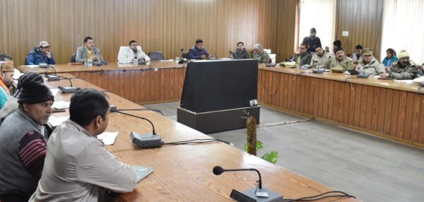 डीएम हिमांशु खुराना ने ली वनाग्नि सुरक्षा समिति की बैठक, वनों में आग लगाने वालों के खिलाफ एफआईआर दर्ज के साथ होगी सख्त कार्रवाई, फायर कन्ट्रोल में सहयोग करने वालों को किया जाएगा सम्मानित