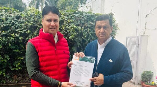 भाजपा प्रदेश प्रवक्ता बिपिन कैन्थोला ने राज्यसभा सांसद अनिल बलूनी से मिलकर सौपा ज्ञापन, मालन नदी पर 03 किलोमीटर तटबंद बनाने की मांग