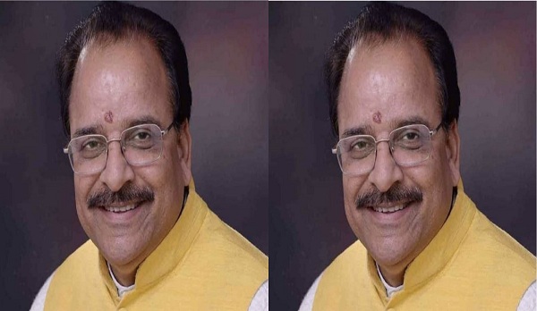 केन्द्रीय राज्यमंत्री अजय भट्ट ने नागरिक एवं उड्डयन मंत्री ज्योतिरादित्य सिंधिया से पंतनगर से अयोध्या के लिए नई फ्लाइट शुरू करने का किया अनुरोध