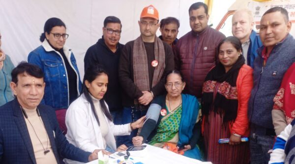 देहरादून के कौलागढ़ और चक्कू मोहल्ला में आयोजित हुआ विकसित भारत संकल्प यात्रा कार्यक्रम, विधायक सविता कपूर ने दिलाई विकसित भारत संकल्प शपथ 