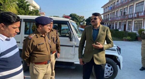 नकल माफियाओं पर दून पुलिस की सर्जिकल स्ट्राइक, ऑनलाइन परीक्षा में नकल कराने वाले गिरोह का किया भंडाफोड