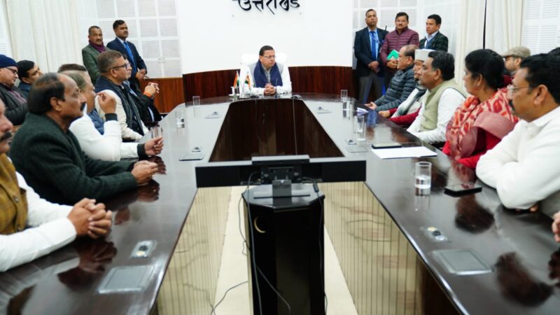 मुख्यमंत्री पुष्कर सिंह धामी से नेता प्रतिपक्ष यशपाल आर्य के नेतृत्व में कांग्रेस के प्रतिनिधिमंडल ने की भेंट, हल्द्वानी के बनभूलपुरा मामले में की चर्चा