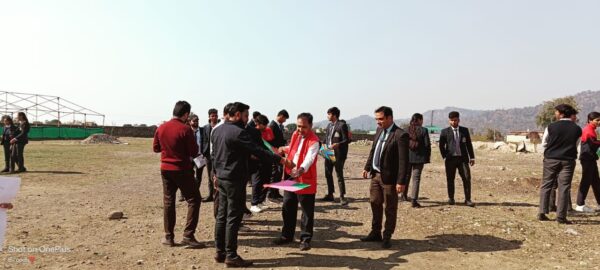 भगवंत ग्लोबल विश्वविद्यालय में बसन्त पंचमी पर सरस्वती पूजन के साथ पतंग प्रतियोगिता का किया गया आयोजन