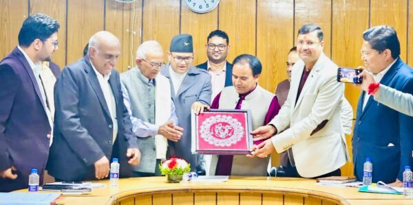 निजी नर्सिंग एवं पैरामेडिकल कॉलेजों की सभी समस्यायों का होगा निराकरण – स्वास्थ्य मंत्री डॉ. धन सिंह रावत