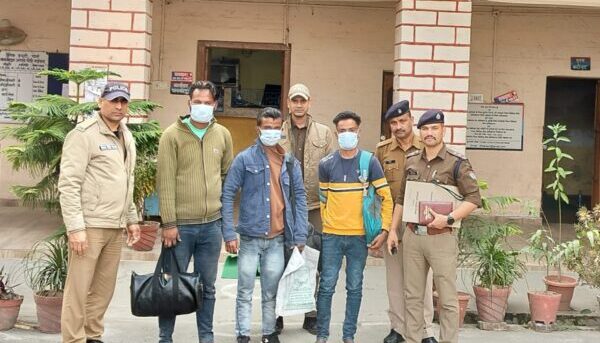 कोटद्वार पुलिस ने आगामी लोक सभा चुनाव के दृष्टिगत 03 आदतन अपराधियों को किया तड़ीपार