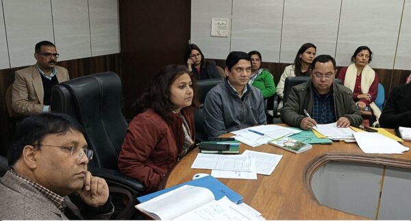 सीडीओ झरना कमठान की अध्यक्षता में विभिन्न योजनाओं की वित्तीय प्रगति की समीक्षा बैठक आयोजित, दिए निर्देश
