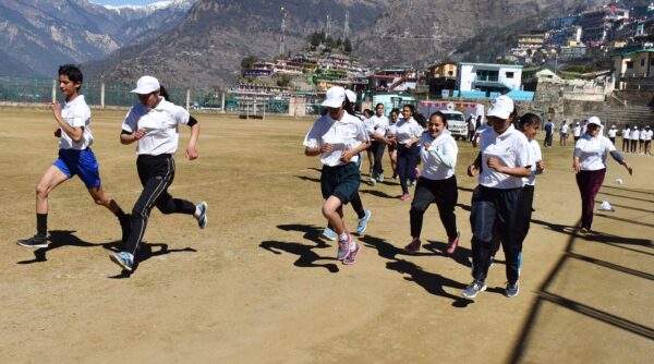 चमोली : मैराथन दौड़ आयोजित कर मतदान के प्रति किया जागरूक