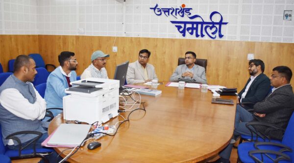 डीएम हिमांशु खुराना ने किया कार्मिकों का प्रथम रेन्डामाइजेशन