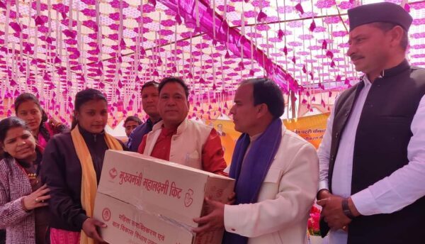कैबिनेट मंत्री डॉ. धन सिंह रावत ने बूंगीधार में 55 करोड़ रूपये की लागत से 27 विकास योजनाओं का किया लोकार्पण