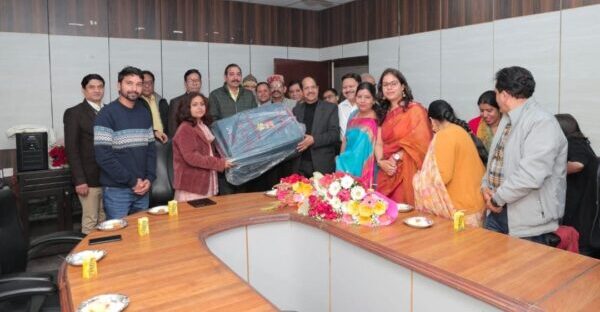 मुख्य विकास अधिकारी देहरादून के वरिष्ठ वैयक्तिक सहायक महावीर प्रसाद नौटियाल हुए सेवानिवृत्त