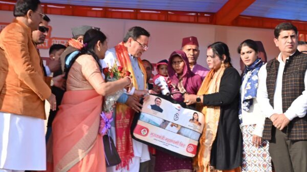 मंगलौर में आयोजित लाभार्थी सम्मेलन में मुख्यमंत्री पुष्कर सिंह धामी ने 46.78 करोड़ की 29 योजनाओं का किया  लोकार्पण व शिलान्यास, कहा – उत्तराखण्ड को देश का श्रेष्ठ राज्य बनाना हमारा लक्ष्य