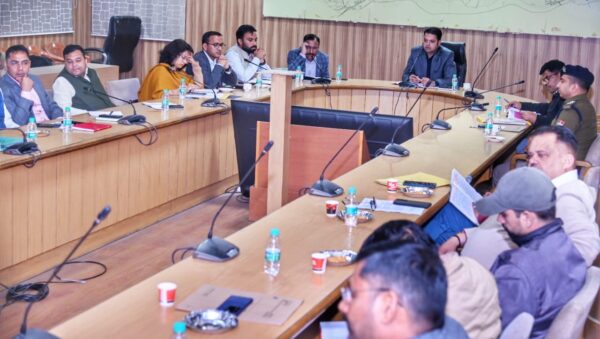 एमएनए वरुण चौधरी ने ली हरिद्वार लोकसभा के रिटर्निंग ऑफिसर, नोडल अधिकारी विधानसभा, सहायक रिटर्निग ऑफिसरों की बैठक, दिए निर्देश