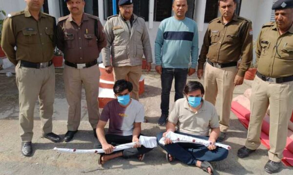 गुंडई करने वालों को कुछ घंटो में घुटनों पर लाई दून पुलिस, ग्रामीणों पर तलवार से हमला करने तथा फायर करने वाले 2 अभियुक्त गिरफ्तार