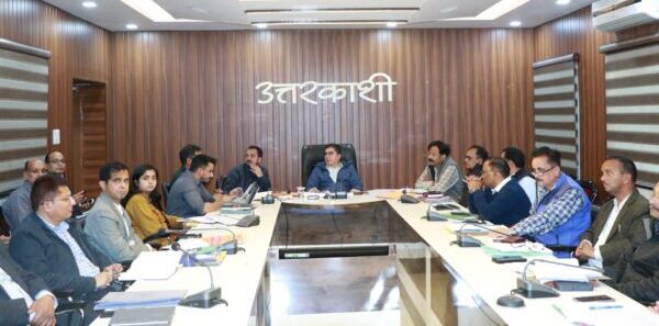 वोटर टर्न आउट को बढ़ाने में बीएलओ की भूमिका अत्यधिक महत्वपूर्ण – जिला निर्वाचन अधिकारी डॉ. मेहरबान सिंह बिष्ट