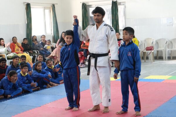 मार्शल आर्ट्स एवं आत्मरक्षा शिविर समारोह का हुआ समापन