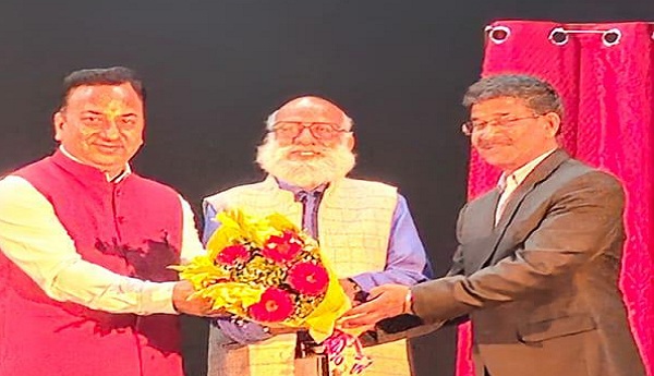 विश्व रंगमंच दिवस पर वरिष्ठ रंगकर्मी एसपी ममगाई सम्मानित