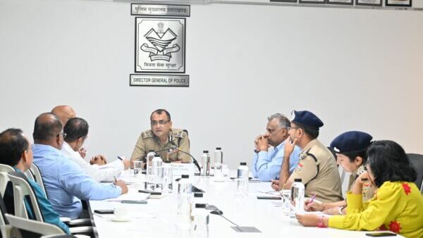 डीजीपी अभिनव कुमार ने पुलिस आधुनिकीकरण को लेकर की समीक्षा, दिए आवश्यक दिशा निर्देश