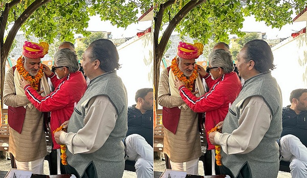 भाजपा लाभार्थी संपर्क अभियान की समीक्षा बैठक आयोजित
