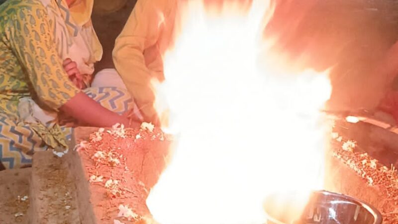 यति नरसिंघानंद गिरि विचार केंद्र कटरा द्वारा आयोजित मां बगलामुखी के नौ दिवसीय यज्ञ की पूर्णाहुति मे जम्मू कश्मीर की सरपंच एसोसीएशन के अध्यक्ष अनिल शर्मा बनें मुख्य यजमान