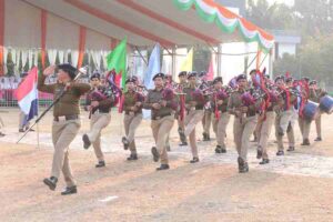 गणतंत्र दिवस परेड की रिहर्सल का एसएसपी देहरादून ने किया निरीक्षण, 77 वें गणतंत्र दिवस के अवसर पर परेड ग्राउंड में आयोजित कार्यक्रम के दौरान सुरक्षा के समुचित प्रबंध सुनिश्चित करने के दिये निर्देश