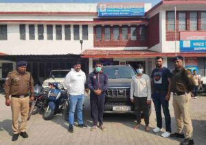 डालनवाला क्षेत्र में हुई हत्या की घटना का एसटीएफ तथा दून पुलिस की संयुक्त टीम ने किया खुलासा, घटना की साजिश में शामिल 2 अभियुक्तों को पुलिस ने अलग-अलग प्रांतो से किया गिरफ्तार, अभियुक्तों द्वारा कई माह पूर्व ही बनाई गयी थी विक्रम शर्मा को मारने की योजना