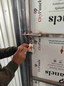 एमडीडीए की बड़ी कार्रवाई, सुरक्षा मानकों की अनदेखी पर ऋषिकेश में बहुमंजिला भवन को किया सील, सेलाकुई में 10 बीघा अवैध प्लाटिंग पर चला बुलडोजर, अवैध व्यावसायिक निर्माण सील