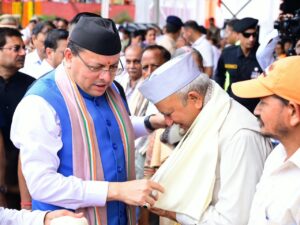 स्वतंत्रता दिवस पर मुख्यमंत्री धामी ने परेड ग्राउंड में किया ध्वजारोहण, वीर बलिदानियों एवं स्वतंत्रता संग्राम सेनानियों को किया नमन, प्रदेशवासियों को दी स्वतंत्रता दिवस की शुभकामनाएं