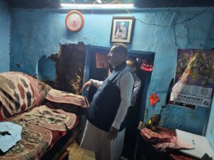 कैबिनेट मंत्री गणेश जोशी ने गढ़ी कैंट क्षेत्र के आशीर्वाद कॉलोनी पहुंचकर अतिवृष्टि के कारण हुए नुकसान का लिया जायजा