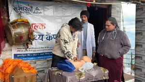 सुभारती अस्पताल ने विश्व के सबसे ऊंचे शिव मंदिर तुंगनाथ धाम में 13 हजार फीट की ऊंचाई पर दिया जीवनरक्षक प्रशिक्षण