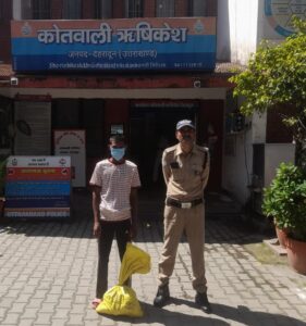 शराब तस्करों पर दून पुलिस का प्रहार, अलग-अलग थाना क्षेत्रों से शराब तस्करी में लिप्त 3 अभियुक्तों को पुलिस ने किया गिरफ्तार