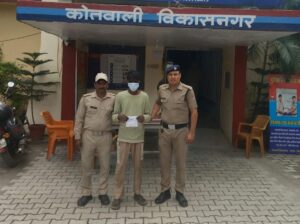 अलग-अलग क्षेत्रों से मादक पदार्थों की तस्करी में लिप्त 2 अभियुक्तों को पुलिस ने किया गिरफ्तार, 4 लाख रुपये से अधिक की अवैध स्मैक बरामद